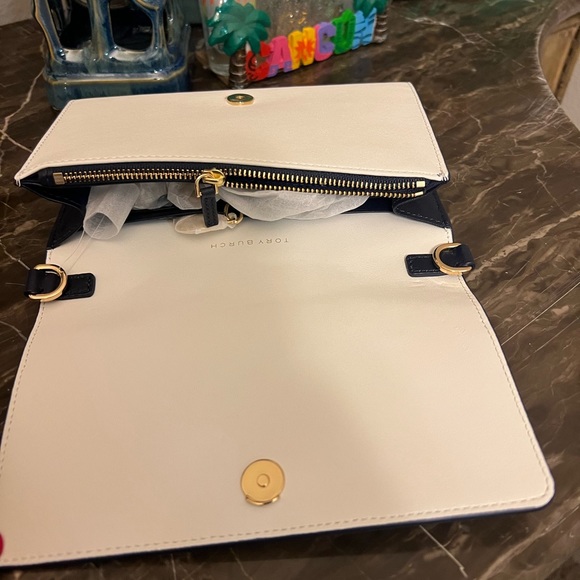 NWT Tory Burch “Eastcoast” Crossbody Bag - Picture 6 of 6
